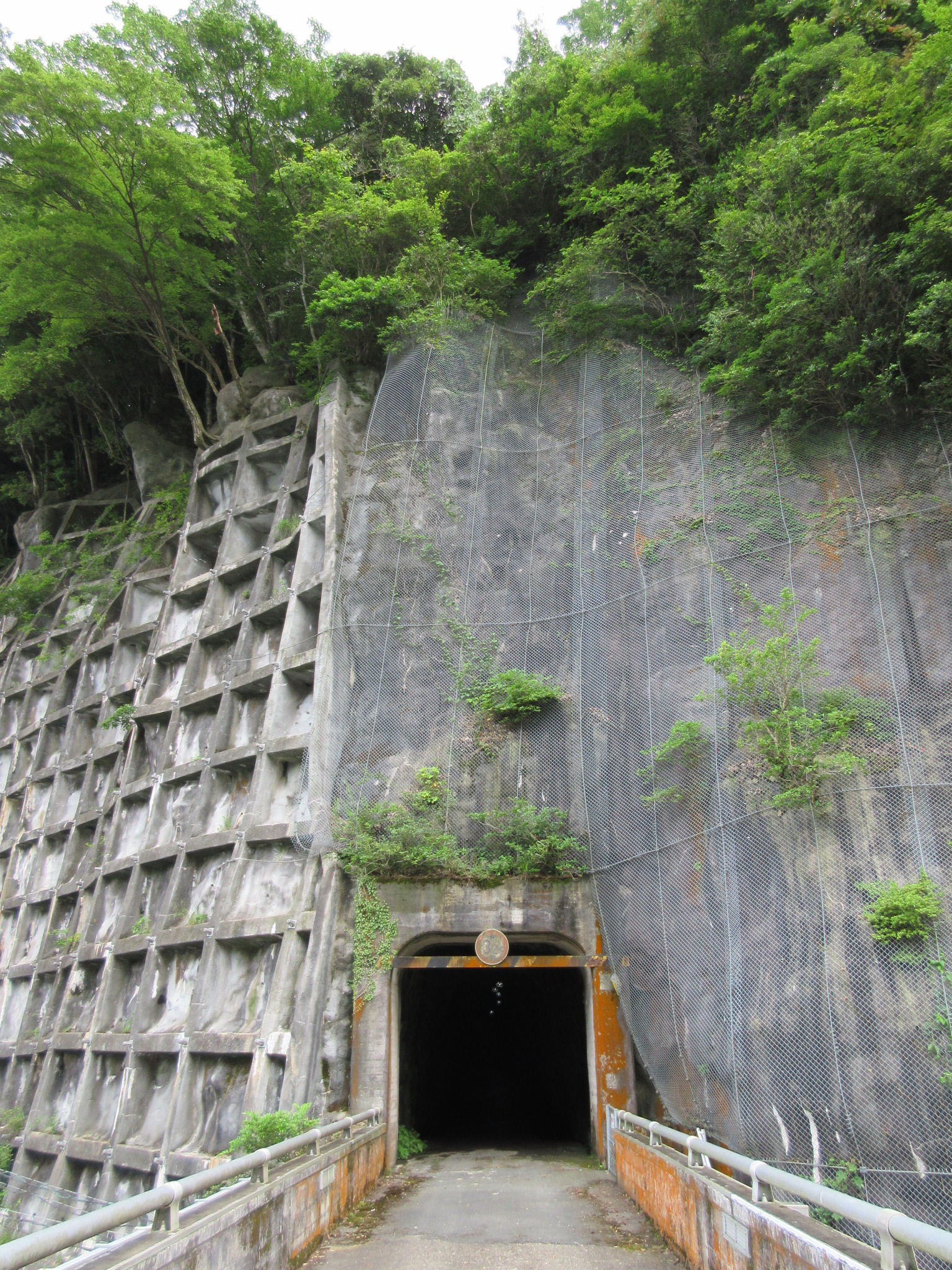 画像：佐波川ダムトンネル 外観